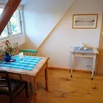 Apartment Gemuetliches Schwalbennest, Resthof, Dachterrasse In Schaalseenaehe