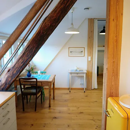 Gemuetliches Schwalbennest, Resthof, Dachterrasse In Schaalseenaehe Apartment Sterley