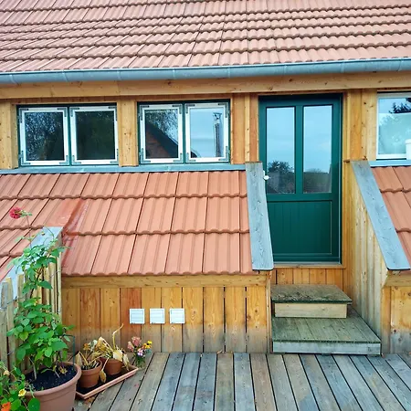 Gemuetliches Schwalbennest, Resthof, Dachterrasse In Schaalseenaehe Apartment