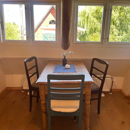 Apartamento Gemuetliches Schwalbennest, Resthof, Dachterrasse In Schaalseenaehe *