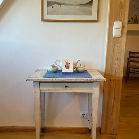 Apartamento Gemuetliches Schwalbennest, Resthof, Dachterrasse In Schaalseenaehe *