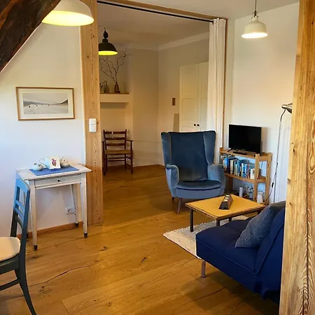 Apartamento Gemuetliches Schwalbennest, Resthof, Dachterrasse In Schaalseenaehe *